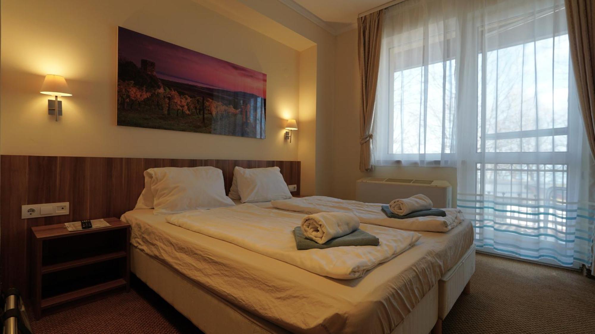 Balaton Colors Beach Hotel Siófok Extérieur photo